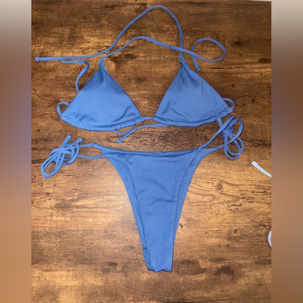 NWOT Blue Ribbed Triangle Bikini Set